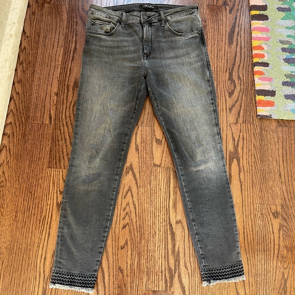MAVI Gray Jeans 29x27. Embroidered ankles. - Picture 3 of 9